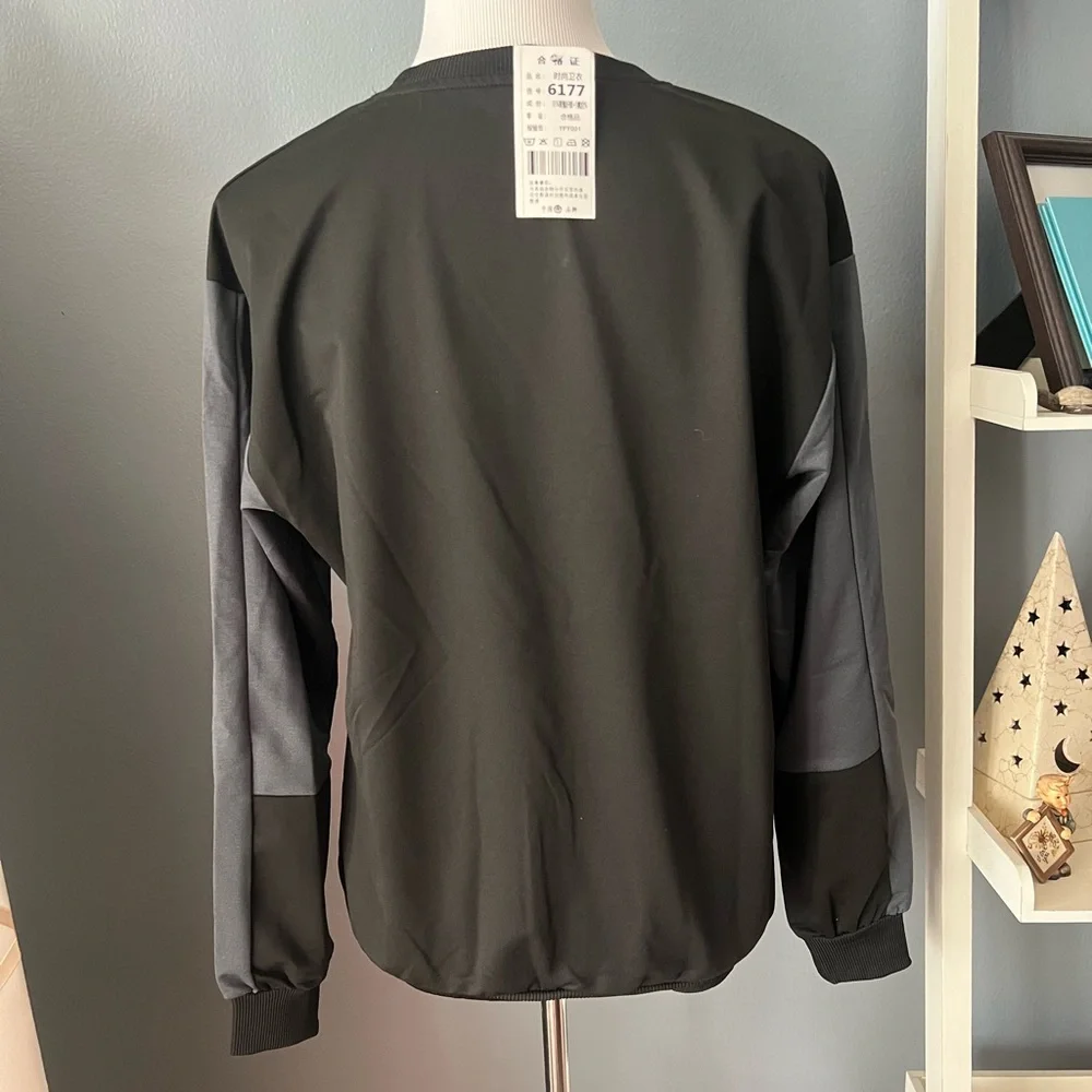 Men’s black large with grey details fashion sweatshirt - Picture 3 of 4